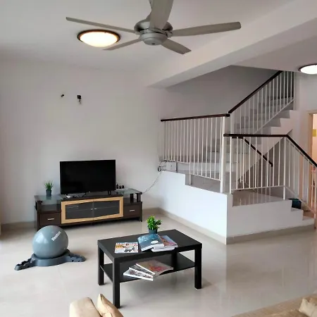 Cyberia Crescent - 3 Bedroom 8 Pax Cyberjaya Exterior photo